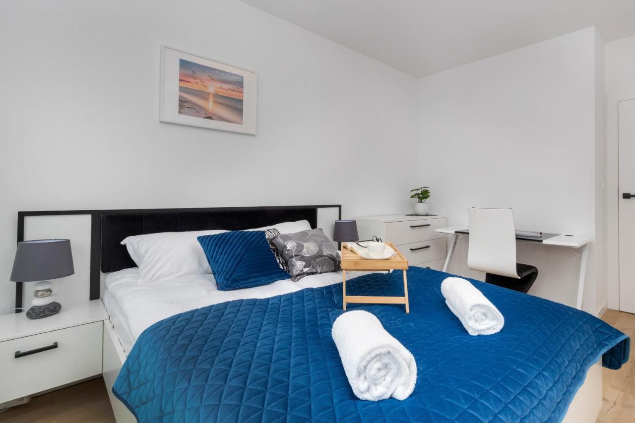 Plac Unii Apartment Gdynia By Noclegi Renters Exterior photo